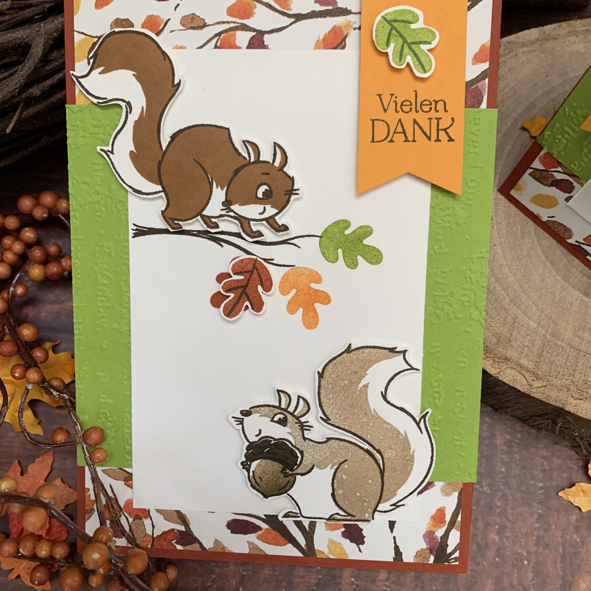 Nuts - Katalogkarte 2.jpeg